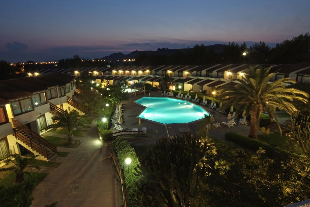 Porto Kaleo Resort Steccato Exteriör bild